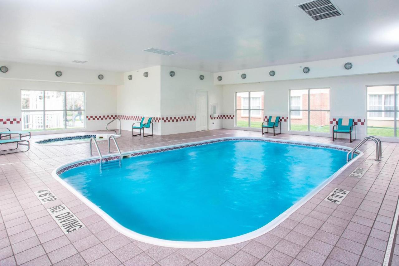 Residence Inn Topeka Luaran gambar