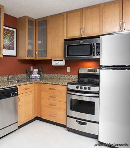 Residence Inn Topeka Luaran gambar