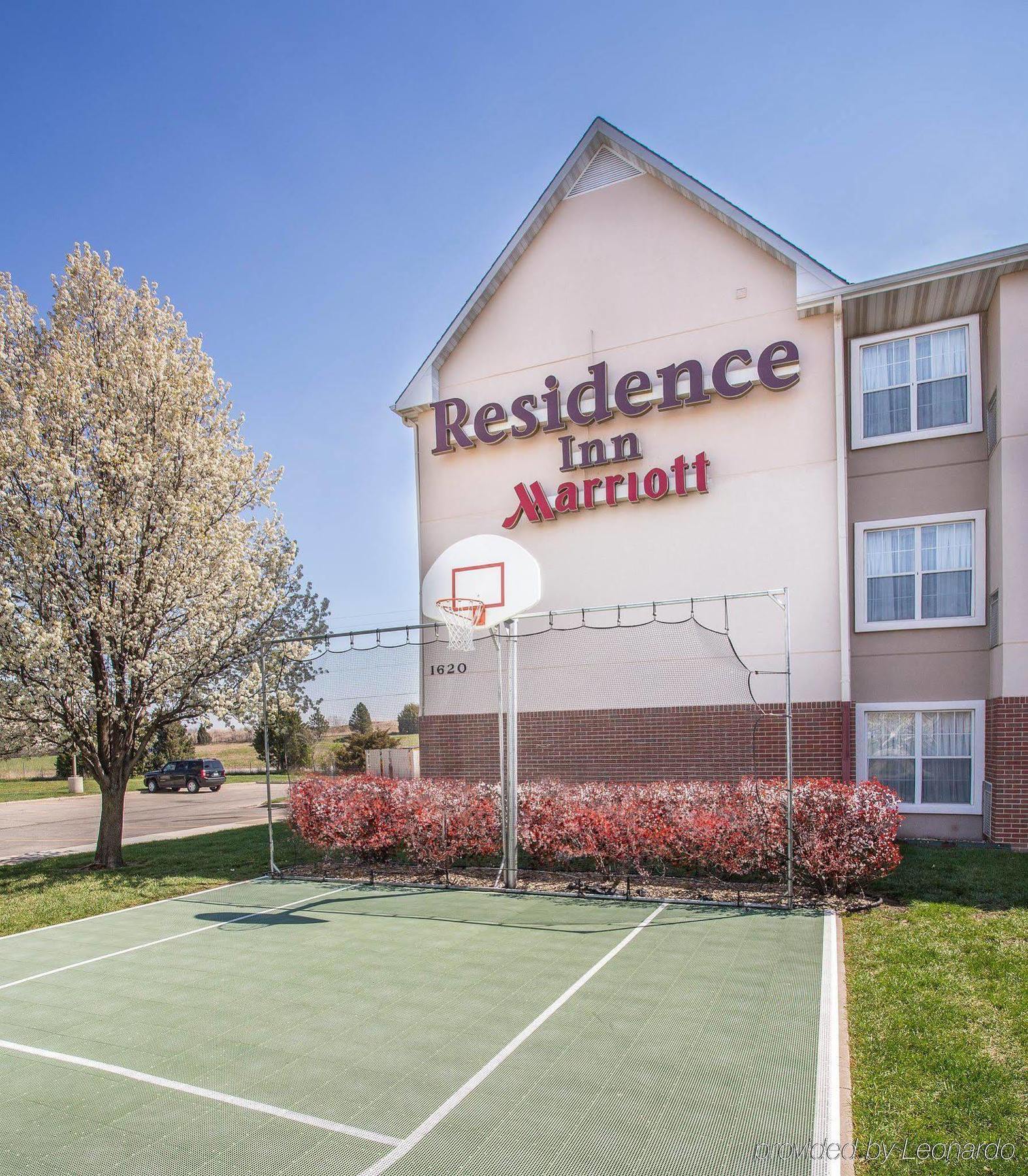 Residence Inn Topeka Luaran gambar