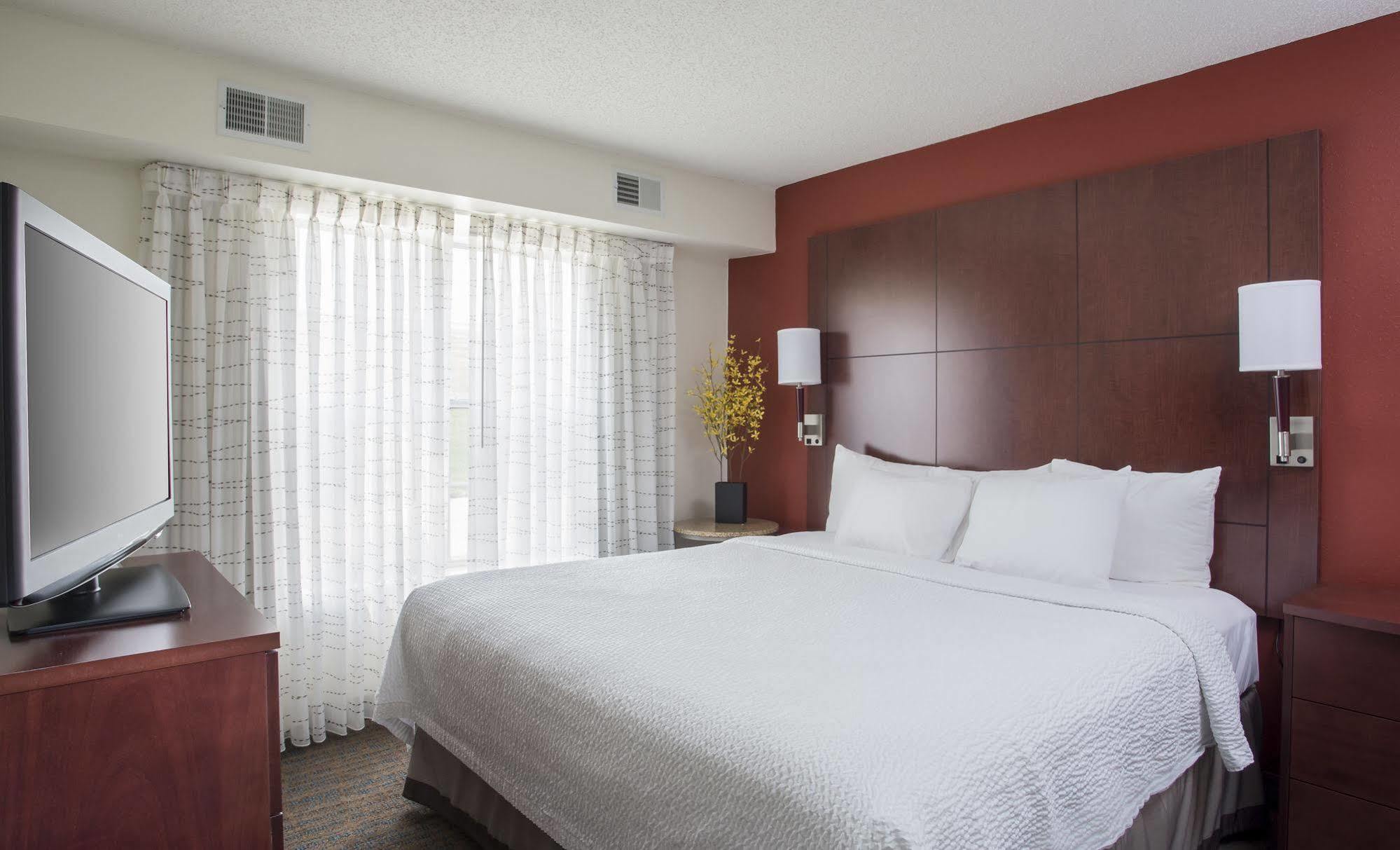 Residence Inn Topeka Luaran gambar